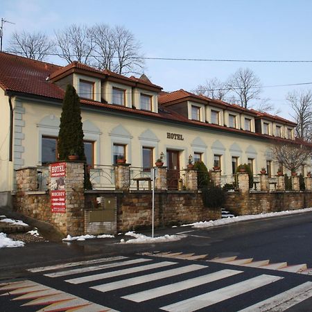 Hotel Boucek Mochov Exterior foto